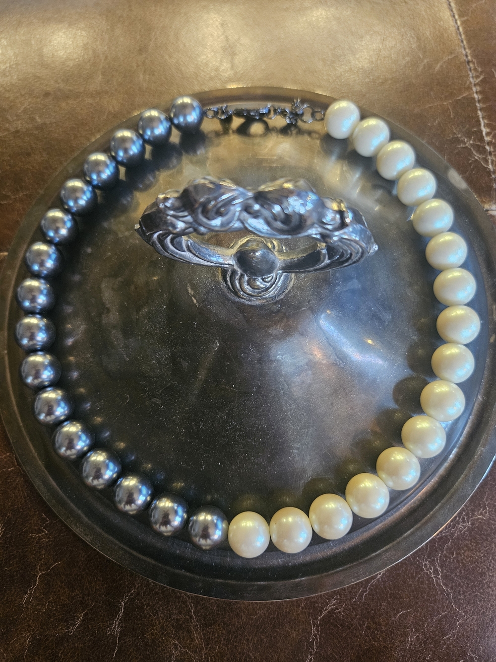 Lia Sophia Kiam Classic Two-Tone Pearl Necklace - Black and Cream
